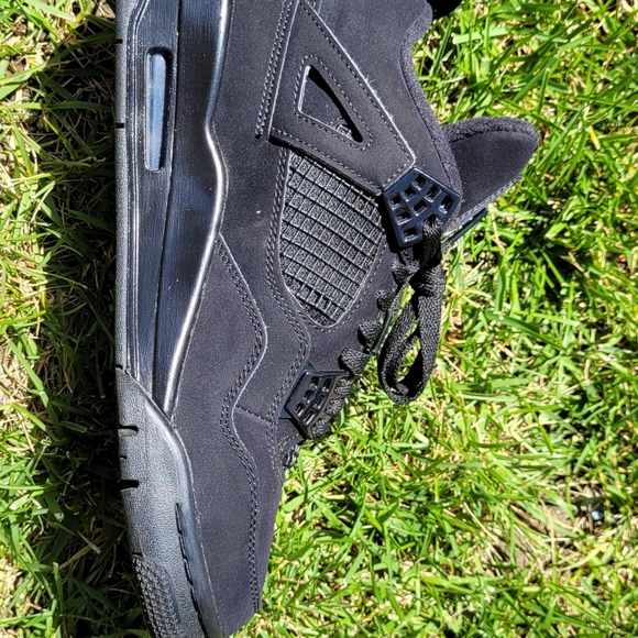 Air Jordan 4 Black Cat (Authentic) - Picture 4 of 12